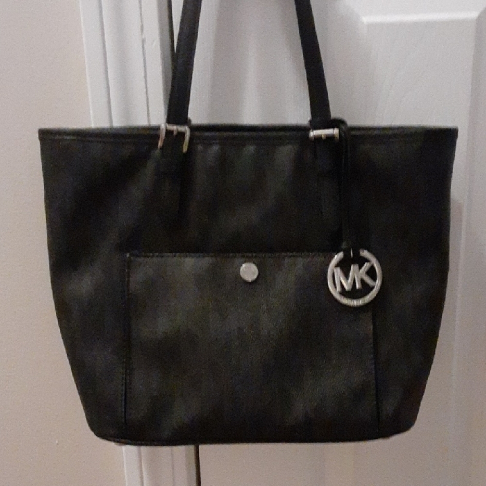 Michael Kors Black Tote Bag - Picture 5 of 12